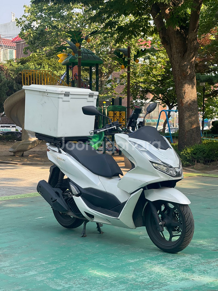 pcx125 22년식 5.7만Km 저렴히 판매합니다--1