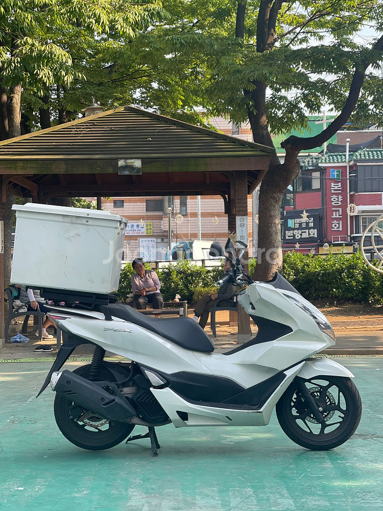 pcx125 22년식 5.7만Km 저렴히 판매합니다--3