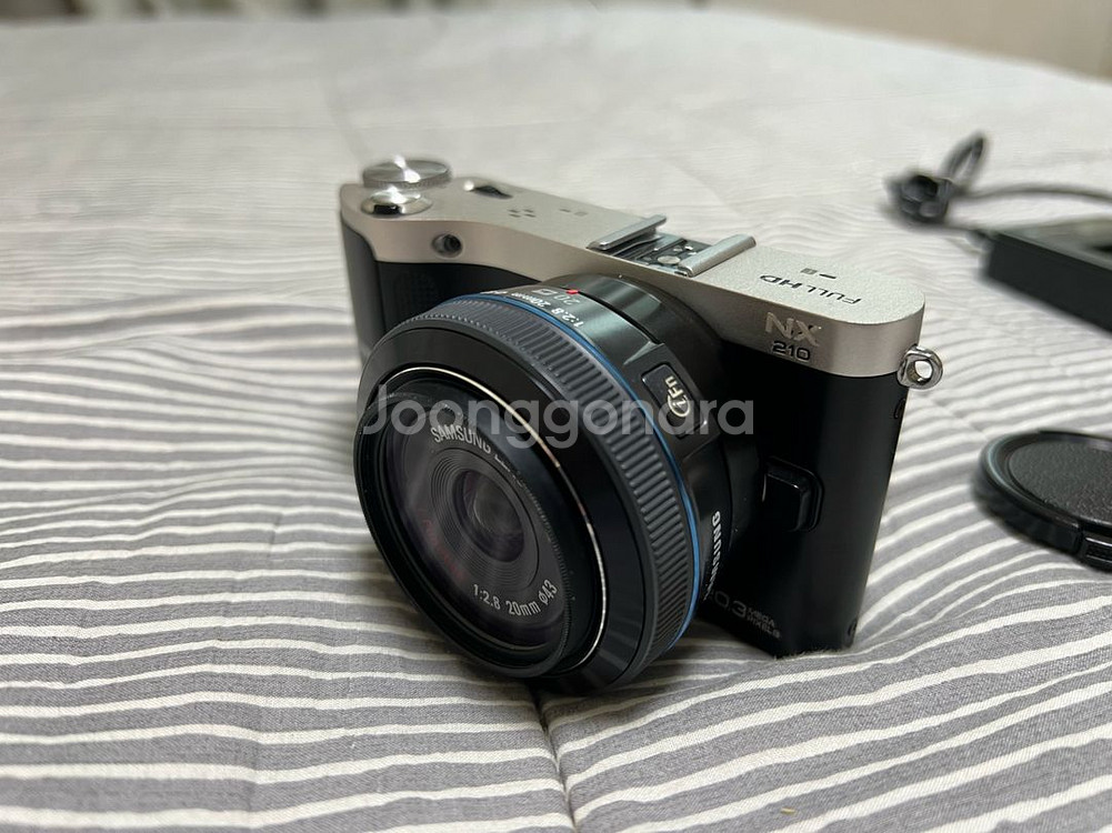 삼성 카메라 nx210 바디 팔아요--0