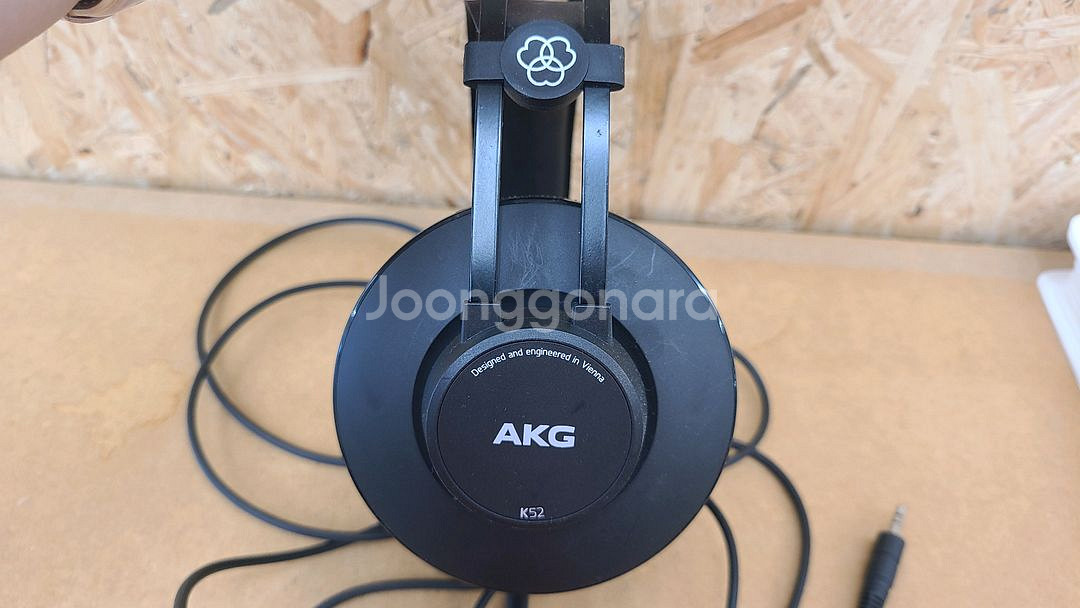 AKG K52 헤드폰 팝니다--1