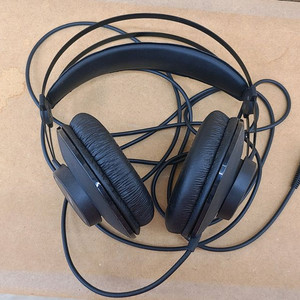 AKG K52 헤드폰 팝니다