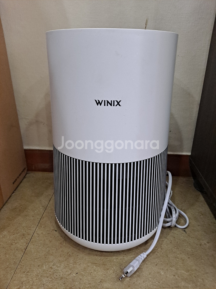 위닉스 타워 엣지 컴팩트 공기청정기 AT5M200-MW--1