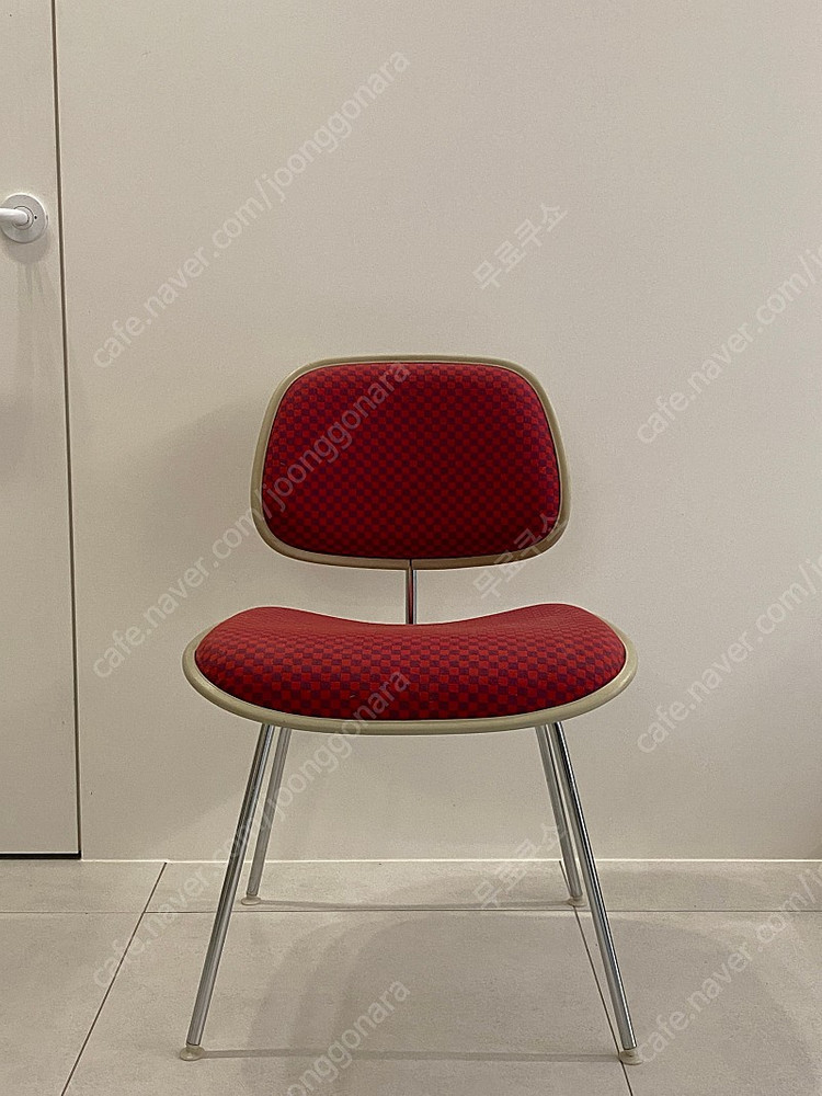 임스체어 Eames DCMU Girard Fabric 이미지