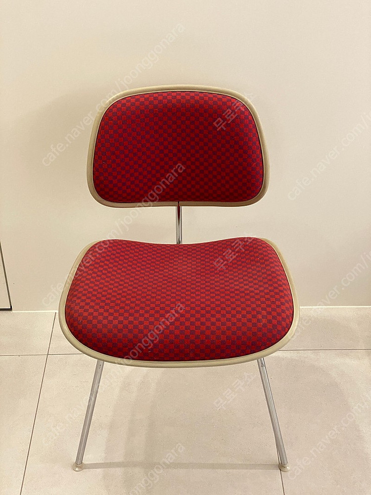 임스체어 Eames DCMU Girard Fabric 이미지