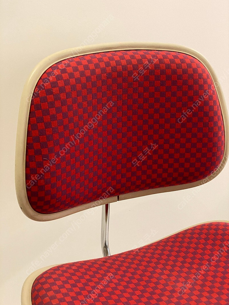 임스체어 Eames DCMU Girard Fabric 이미지