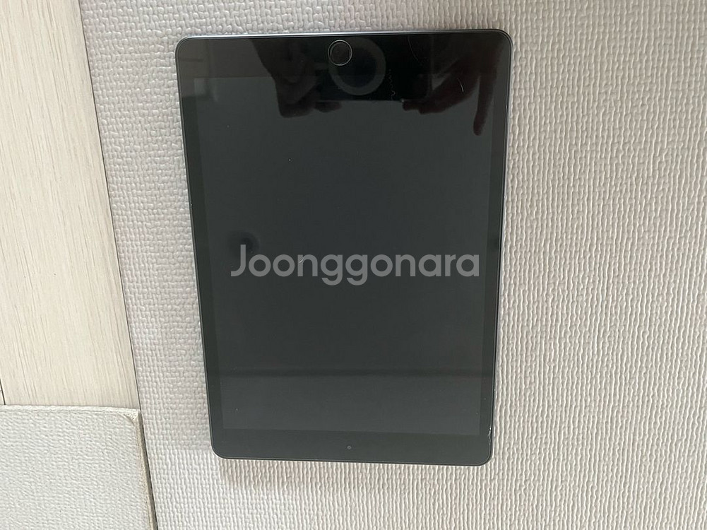 아이패드 7세대 WiFi 32GB 판매합니다--3