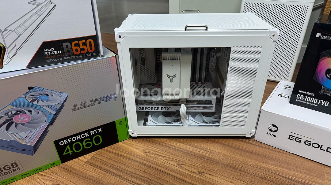 작은 사이즈 데스크탑 9600x + 4060 판매!--2