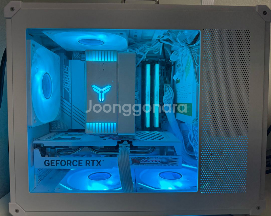 작은 사이즈 데스크탑 9600x + 4060 판매!--0