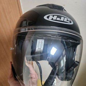 오토바이 헬멧 및 장비들 팝니다