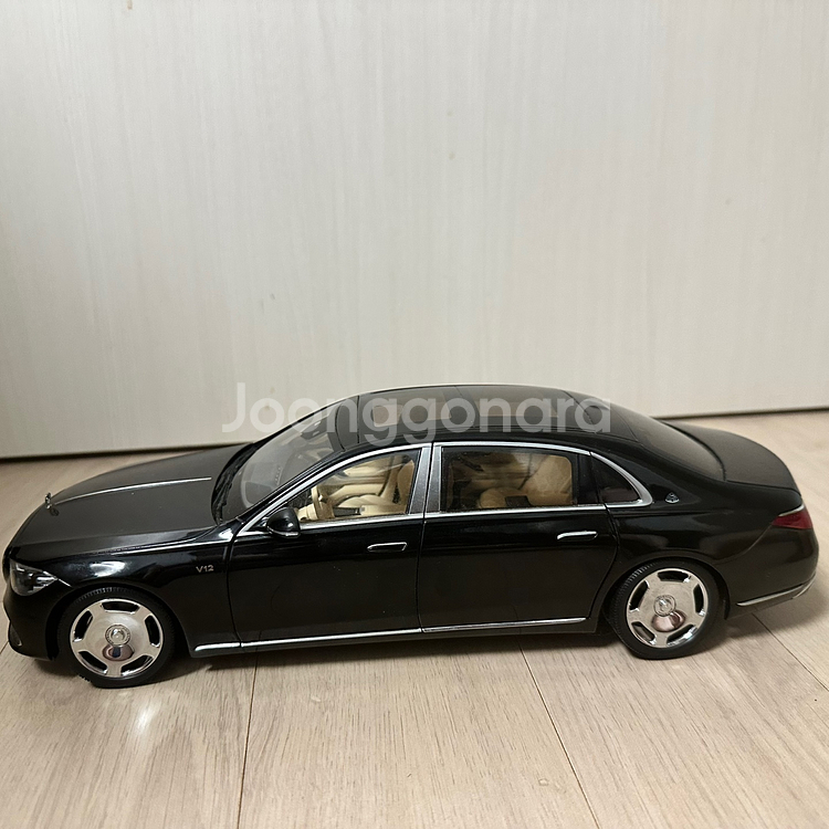 1:18 올모스트리얼 벤츠 마이바흐 S680--2