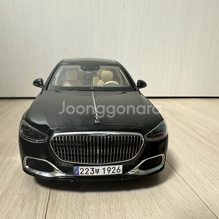 1:18 올모스트리얼 벤츠 마이바흐 S680--1