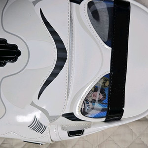 새제품 라운지플라이 LOUNGEFLY 스톰트루퍼가방