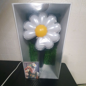 지드래곤 응원봉 데이지봉 판매합니다 미개봉 입니다