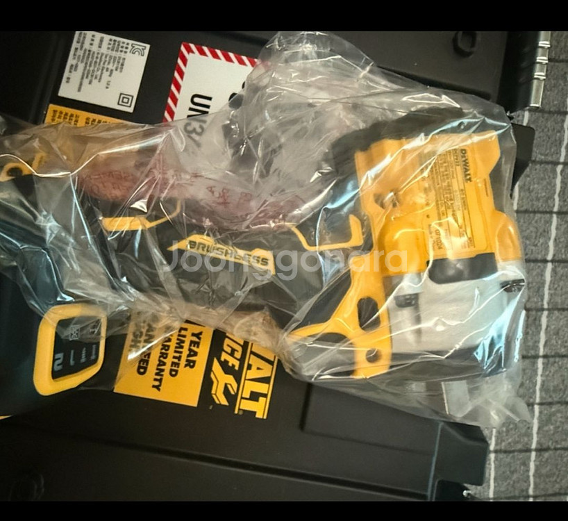 디월트 DCF922 KR01 베어툴+케이스--1