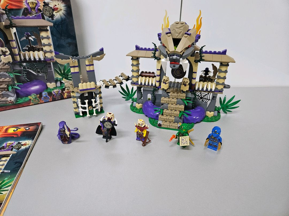 레고 닌자고 70749 뱀의 소굴--1