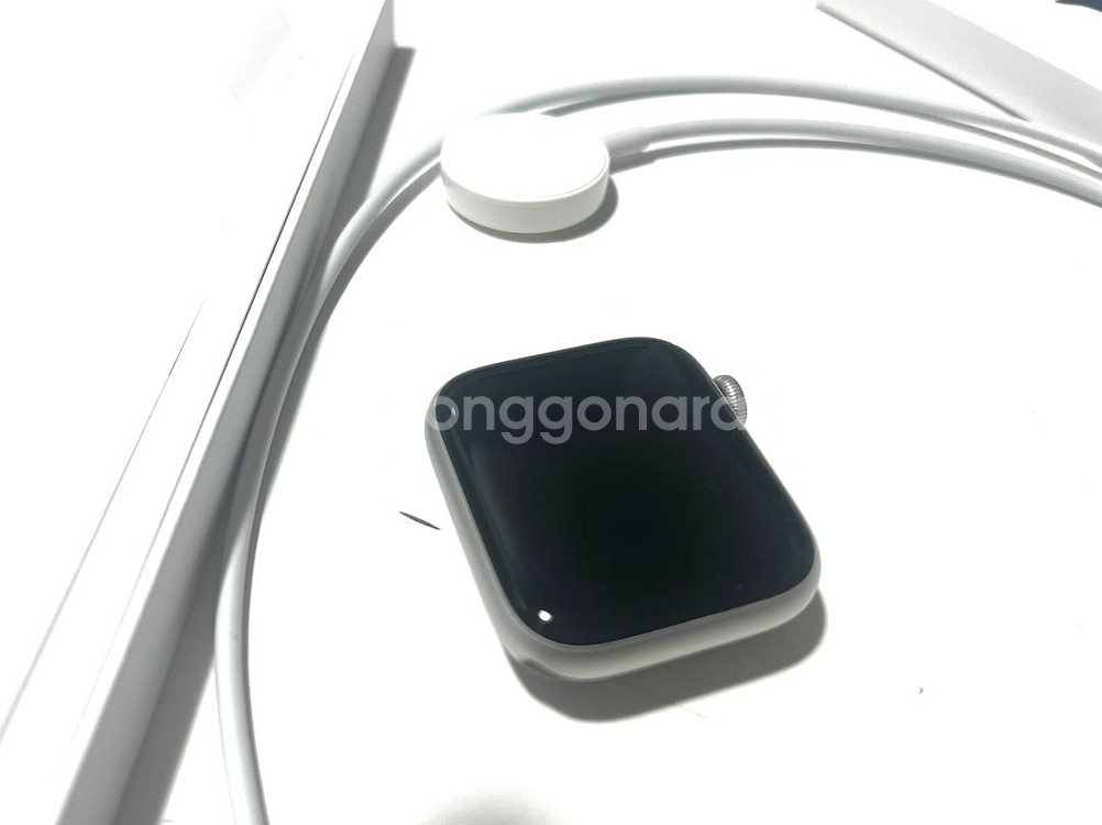애플워치 2023년 SE 실버 WIFI 44mm스톰블루--1