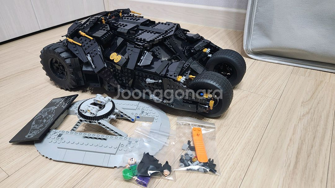 레고 76240 배트맨 텀블러 조립품 판매--0