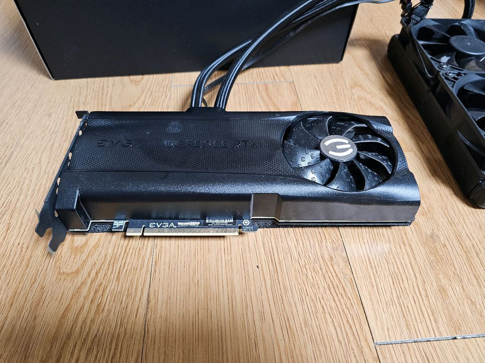 EVGA 3080 XC3 하이브리드 수냉--1