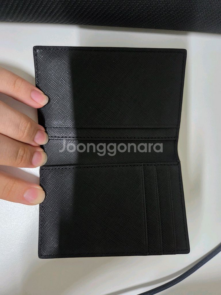 무신사 사피아노 레더 버티컬 폴드 카드 지갑--1