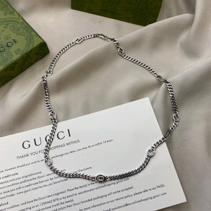 Gucci듀얼 G 서로 맞물리는 와이드 사이즈 목걸이