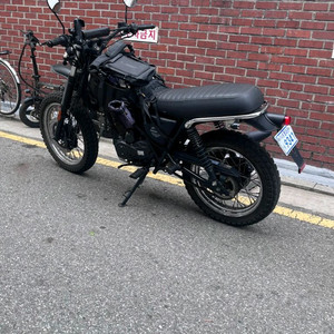 브릭스톤 오토바이 125cc