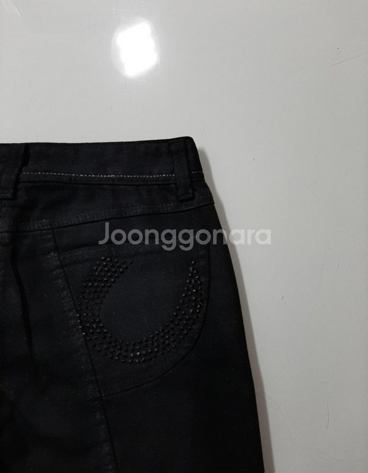 26)루이까스텔 골프웨어 블랙 스판 여성 일자청바지--2