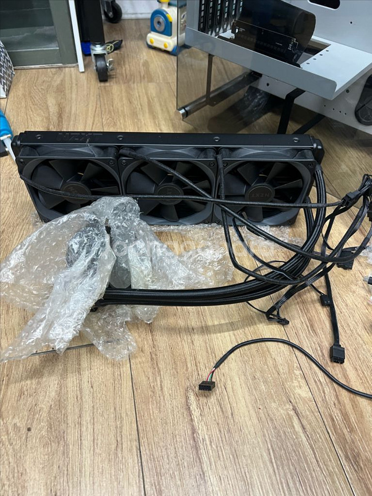 써멀테이크 p1, nzxt 크라켄 수랭쿨러--1