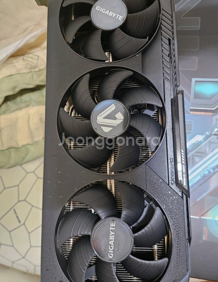 기가바이트 9070 Gaming oc 풀박--1