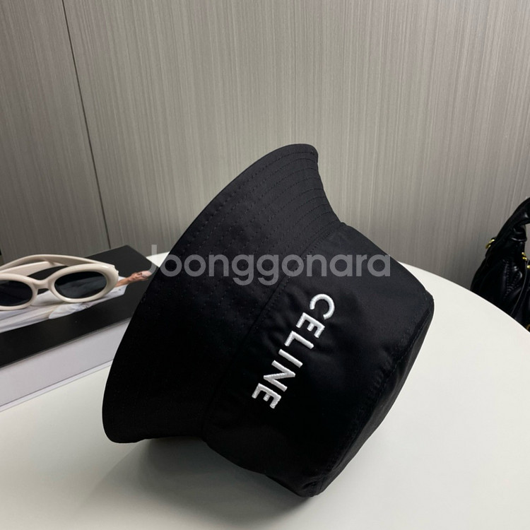 셀린느 남녀 모두 사용할 수 있는 블랙 버킷 햇--7
