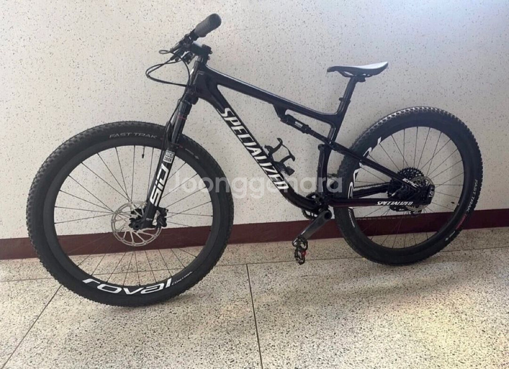 스페셜라이즈드 자전거 mtb 에픽 풀샥 익스퍼트 카본--1
