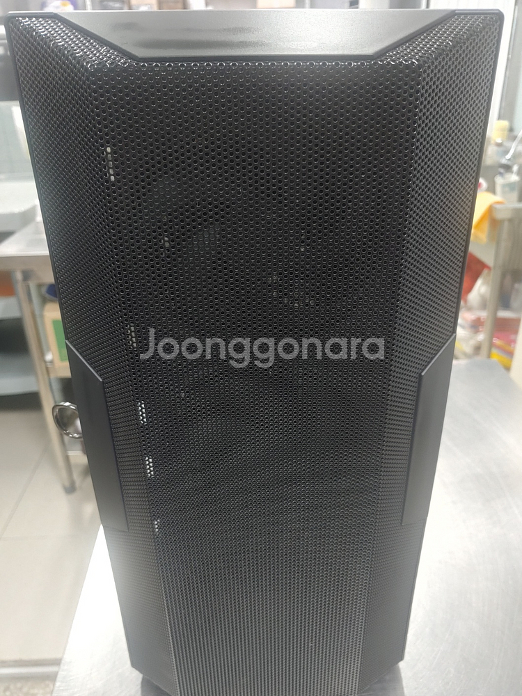7950x 본체 판매 합니다.--1