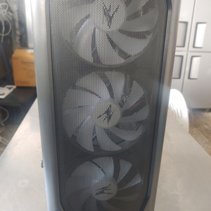 7950x 본체 판매 합니다.