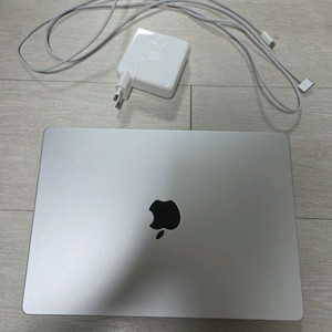 맥북프로 14 m3pro 18gb 1tb 실버