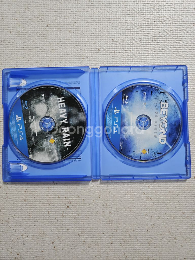 PS4 타이틀 헤비레인+비욘드투소울즈 팝니다.--2