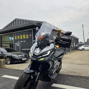 혼다 X-ADV750 (2024)