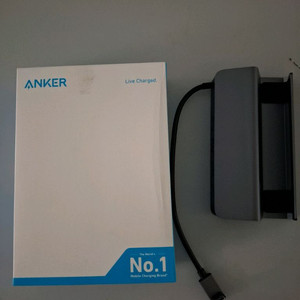 앤커 도킹 스테이션 USB-C 6in1 멀티 허브