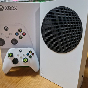 xbox series s 팝니다.