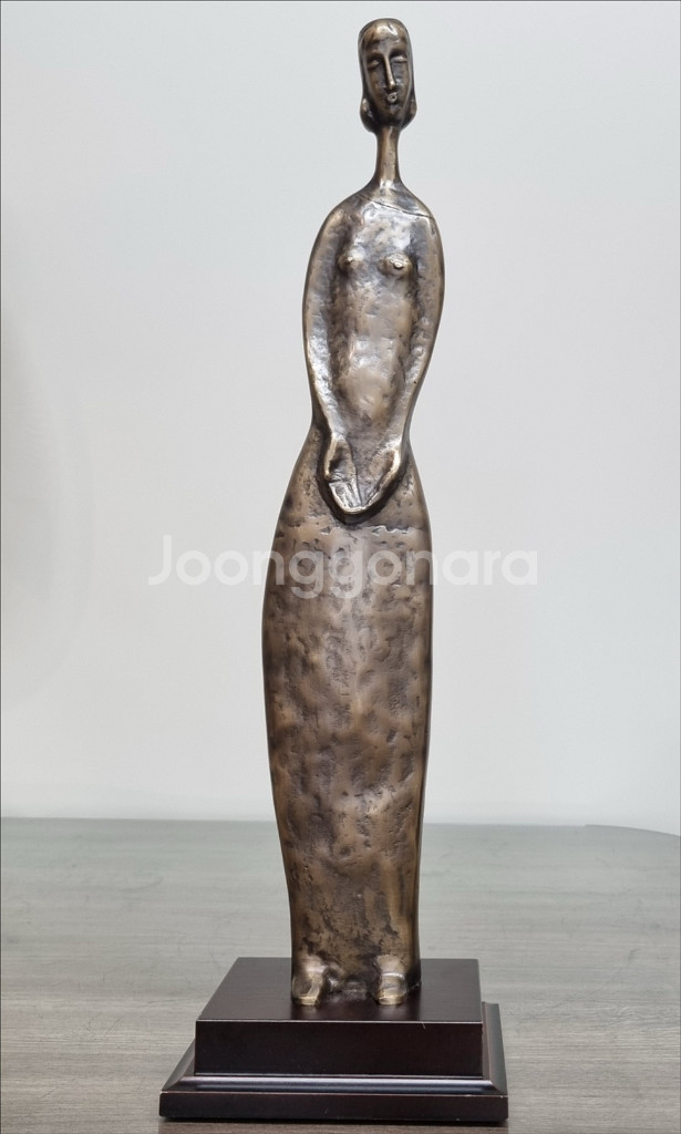 [명품 골동품] 고급스러운 브로즌 여성 조각상--0