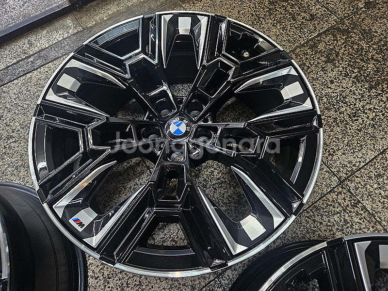 BMW G60 5시리즈 940M 정품 20인치 휠셋트--2