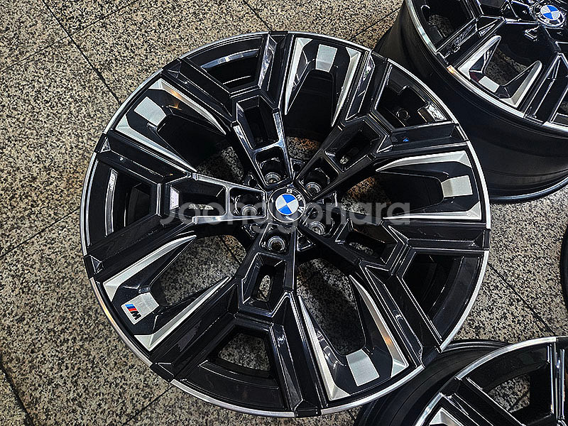 BMW G60 5시리즈 940M 정품 20인치 휠셋트--3