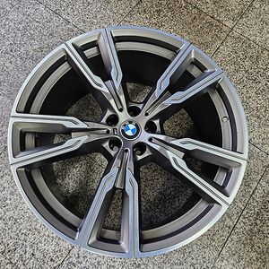 BMW G06 X6 정품 747M 22인치 후륜휠 한개
