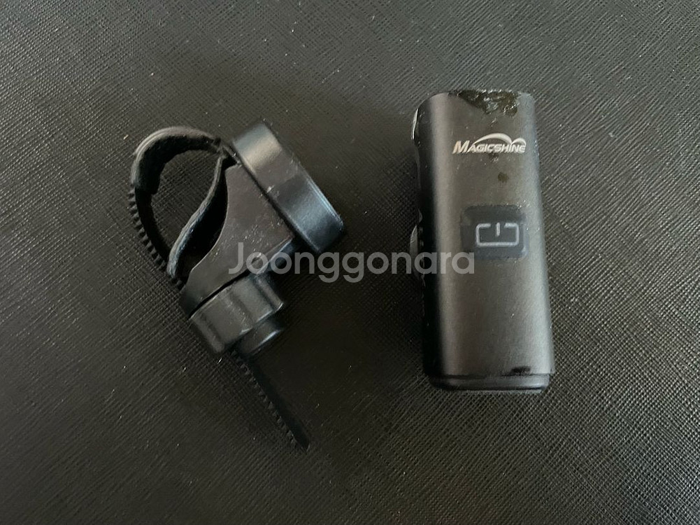 충전식 자전거 전조등 팝니다.--1