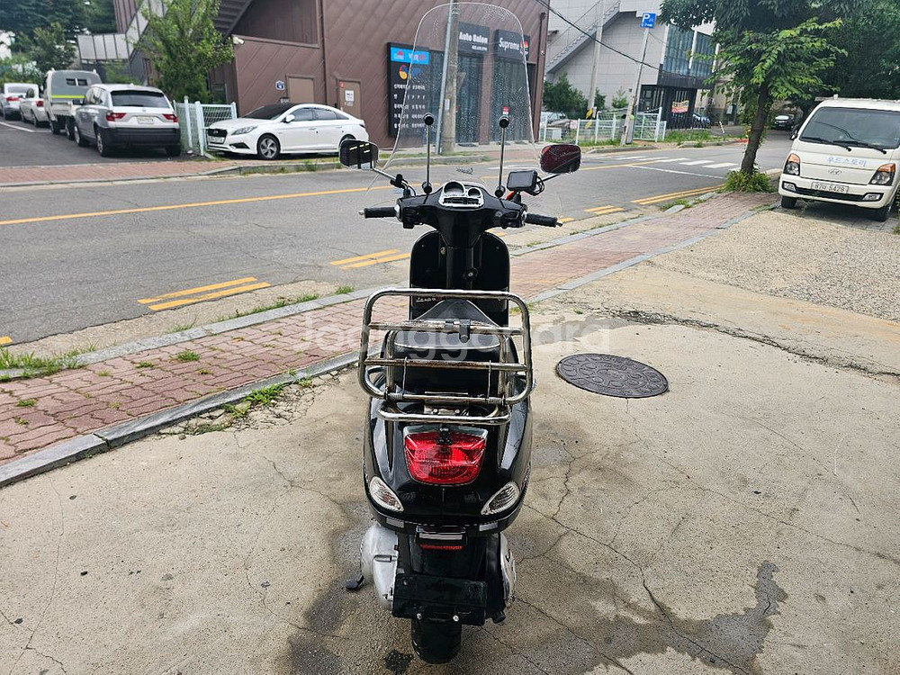 베스파 S125 ie 블랙박스 장착 12년식--4