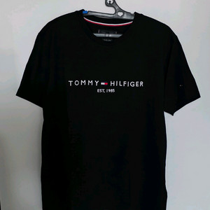타미힐피거 블랙 반팔티 M 새상품