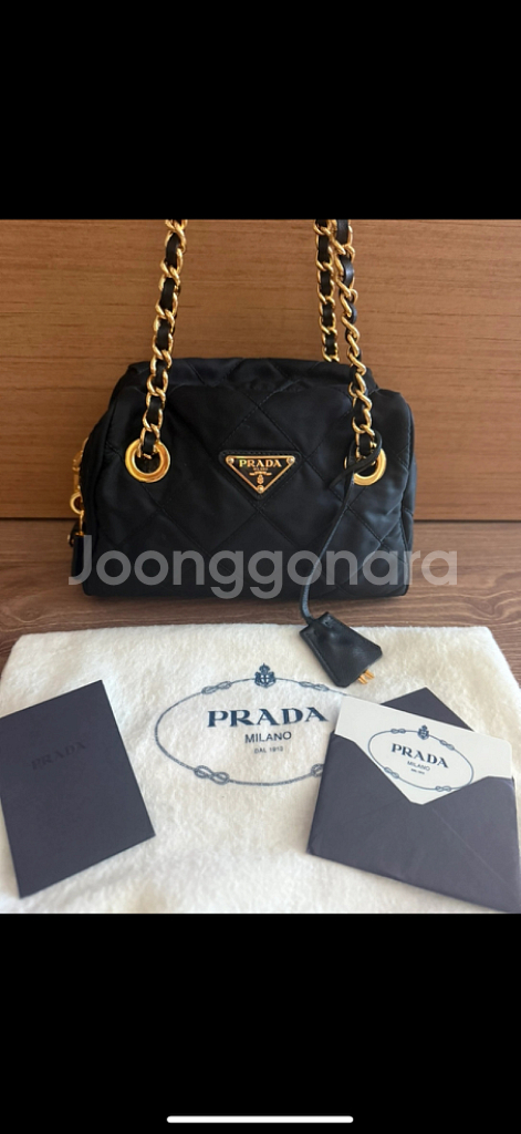 프라다 퀼팅백(가방) 정품 내 놓아요!!!--0