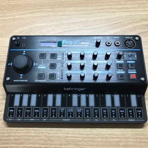 behringer PRO VS Mini