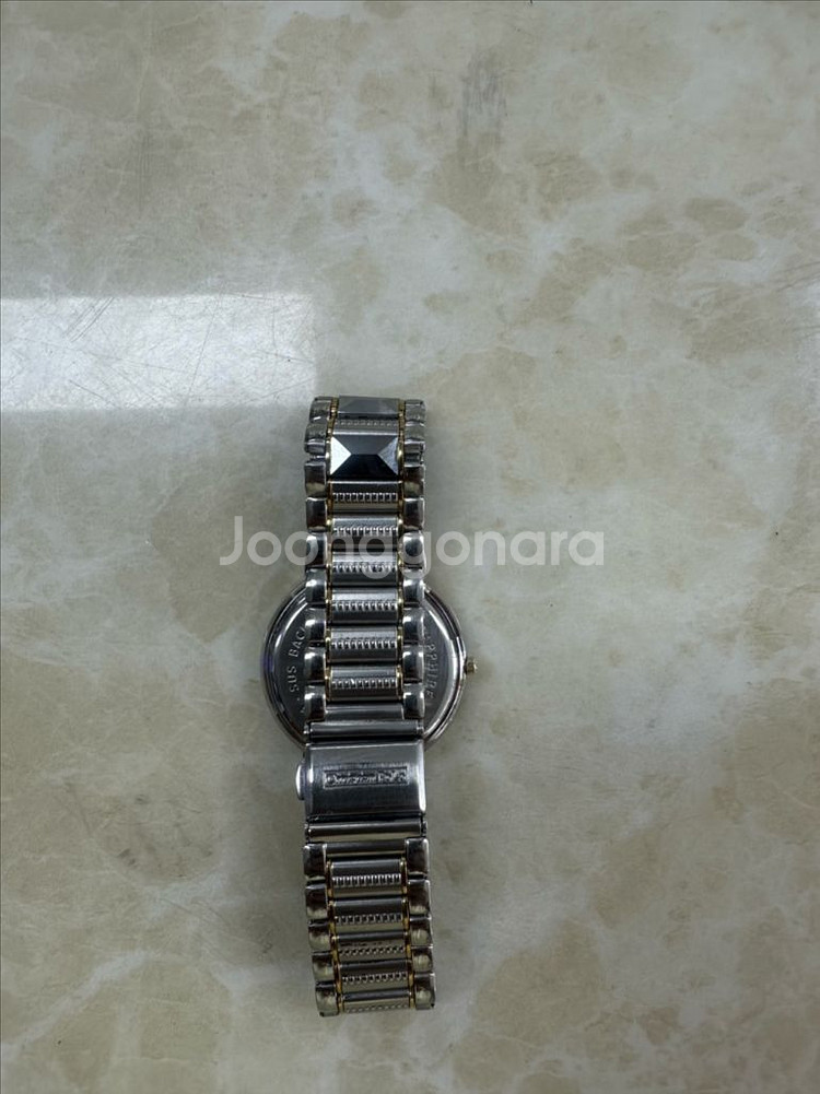 크리스찬 폴로 18K 금장다이야 시계 팝니다--5