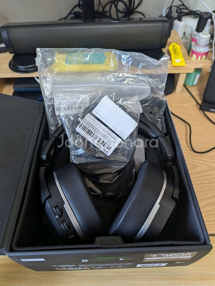 XBOX Series X 풀셋(다수 주변기기 포함)--5