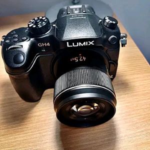 파나소닉 루믹스 DMC-GH4 카메라 판매합니다
