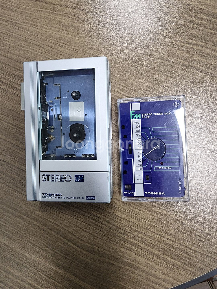 워크맨 TOSHIBA KT-S1--2